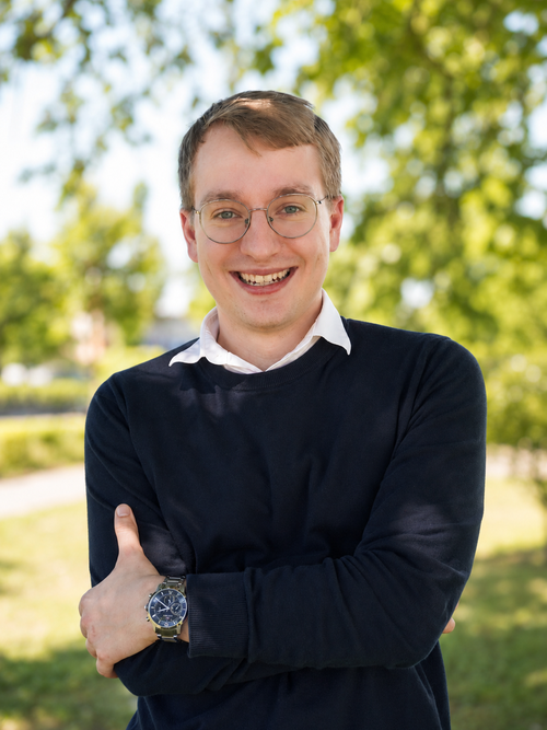 Denis OK.png